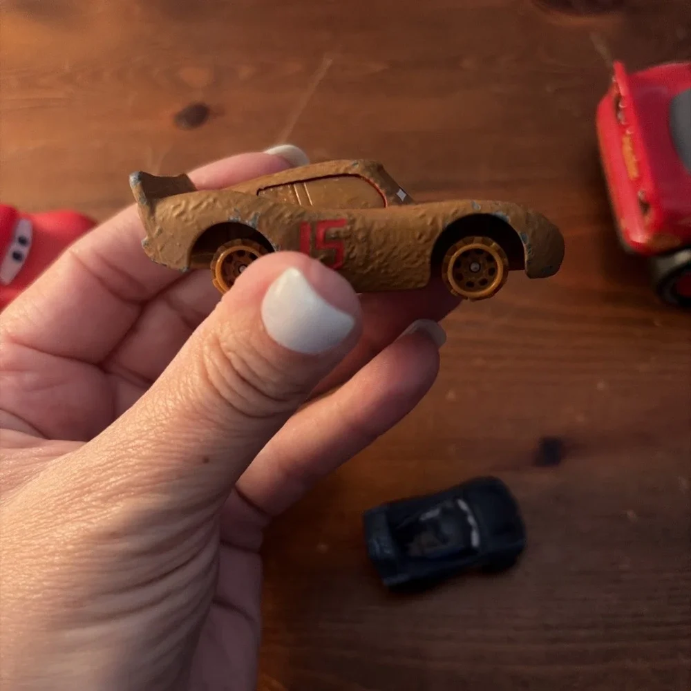 LOT OF 6 DISNEY PIXAR CARS TOYS